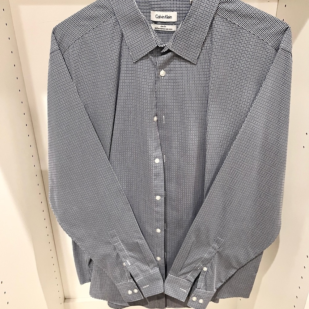 Calvin Klein Men’s Gingham Button Down